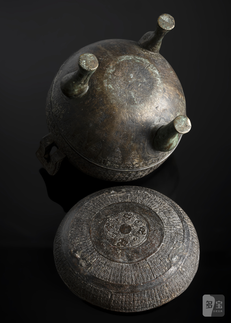 Three-legged bronze food vessel "ding" type - 图4